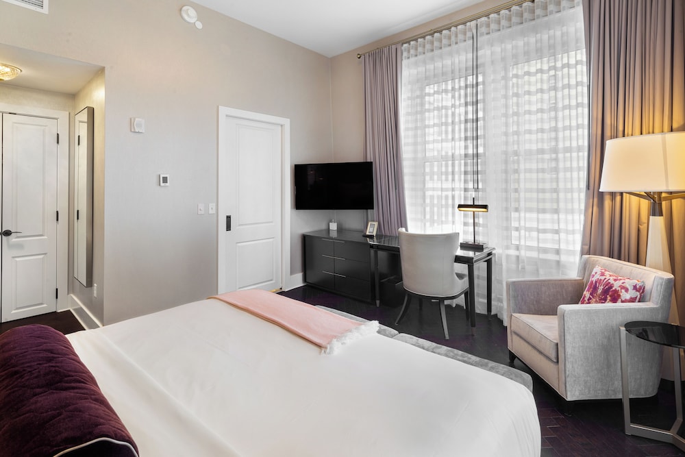 Grand Room, Accessible photo 2