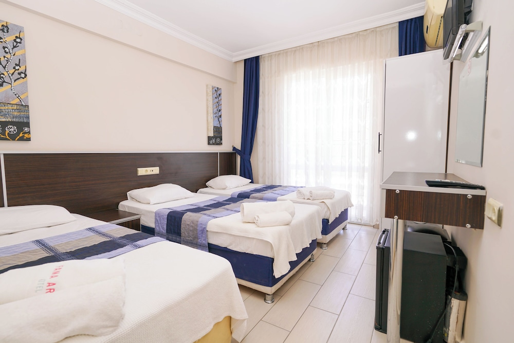 Basic Triple Room, Balcony photo 2