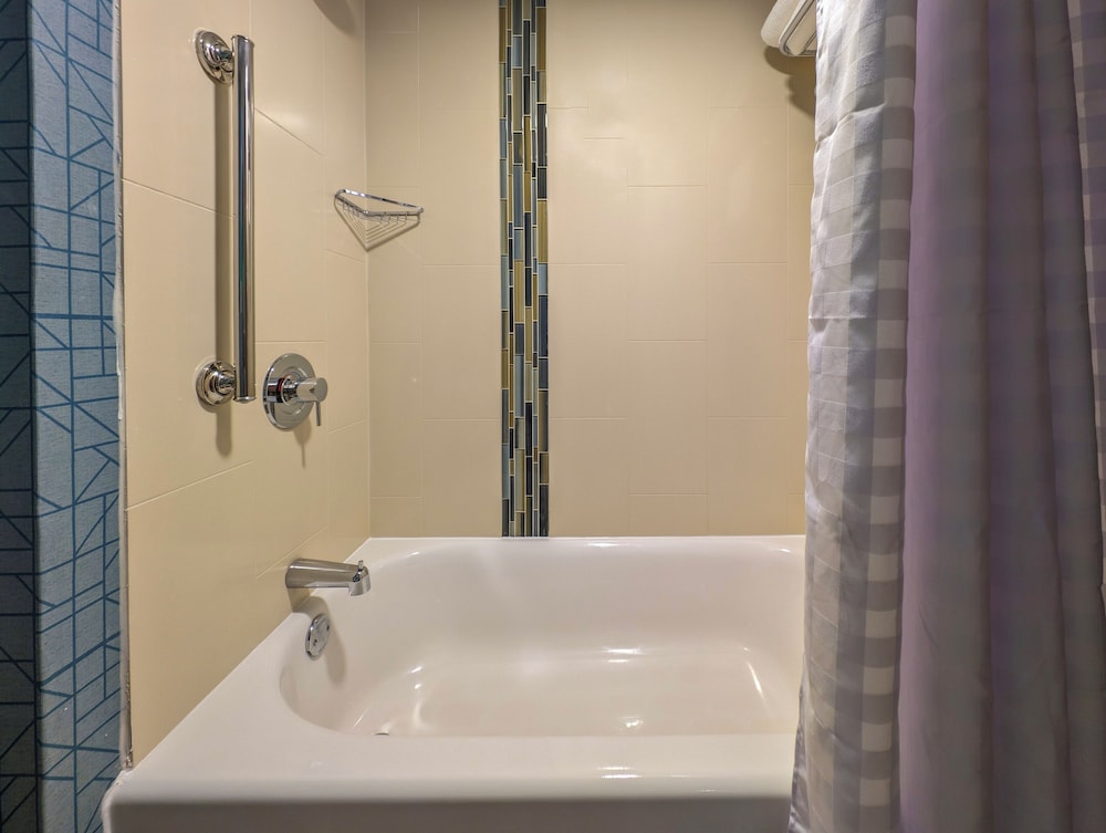 Studio Suite, 2 Queen Beds - Photo 12