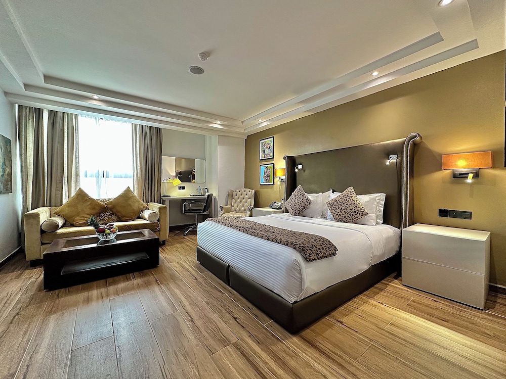 Deluxe Room, 1 King Bed - Photo 9
