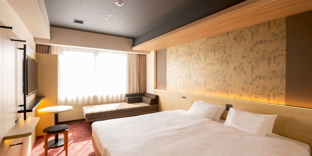 Standard Double Room, 1 King Bed, Non Smoking - Photo 8
