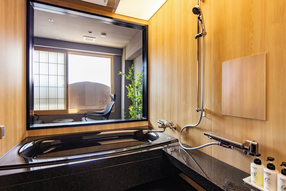 Deluxe Twin Room, 2 Bedrooms, Non Smoking