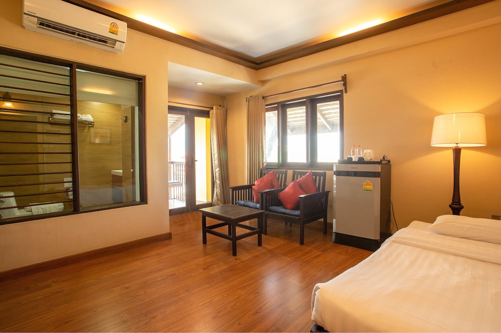 Suite (King) photo 2