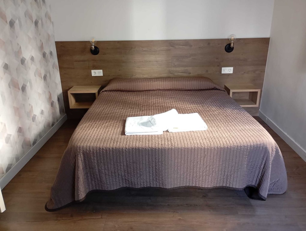 Basic Double Room