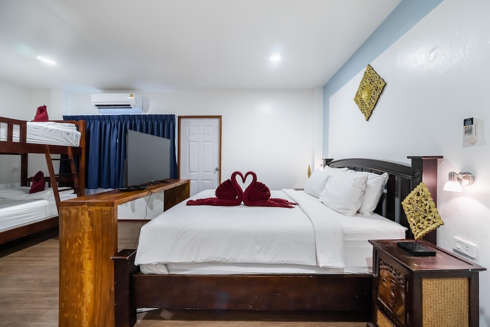 Quadruple Room - Photo 2