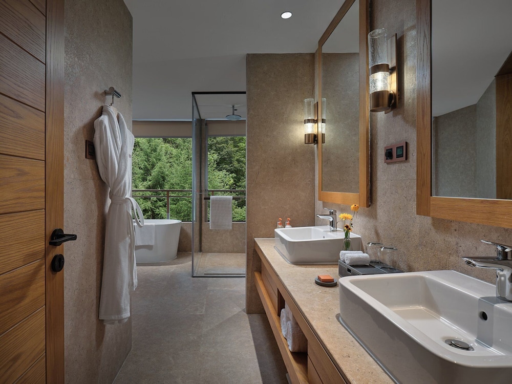 Suite, 1 Bedroom, Club Lounge Access, Garden View - Photo 2