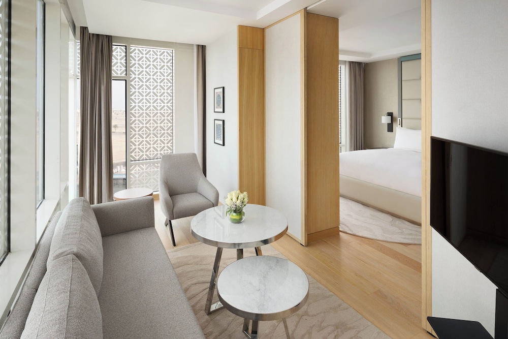 Junior Suite, 1 King Bed - Photo 7