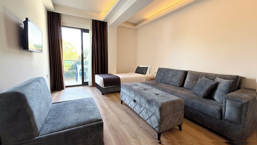 Superior Suite - Photo 2
