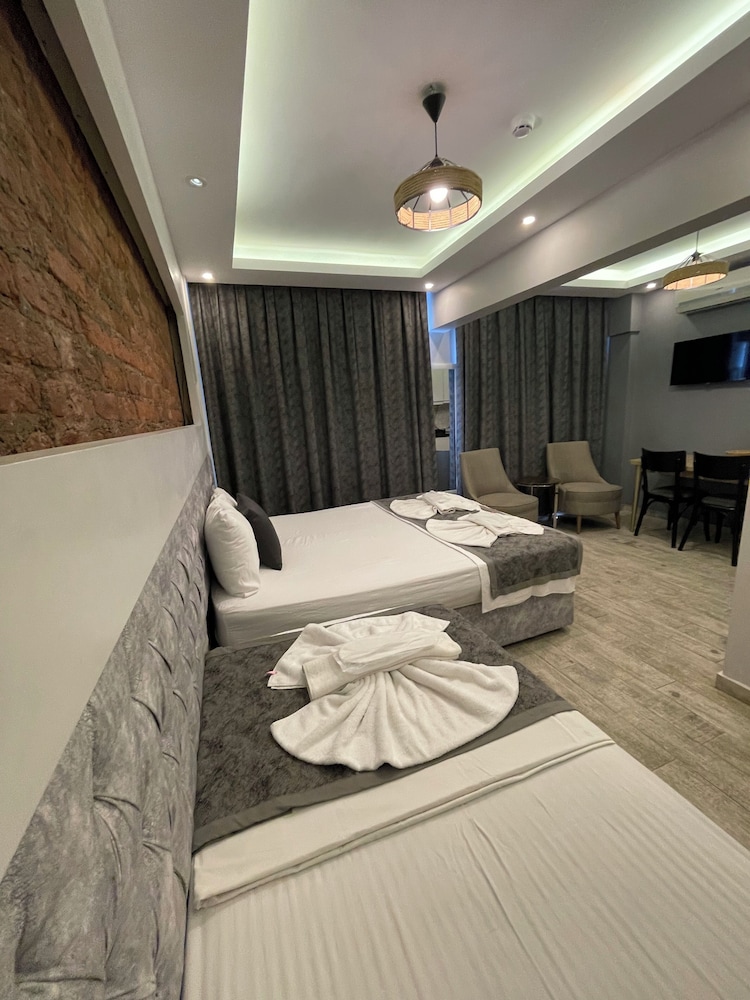 Luxury Apartment photo 3