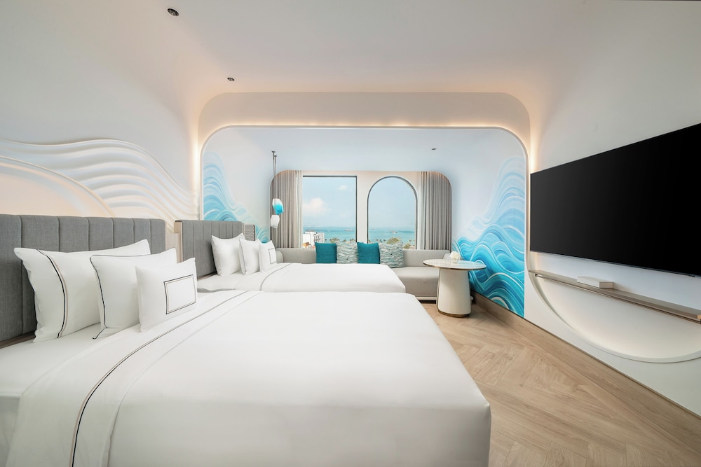 The Level, Suite, Connecting Rooms (2+4)
