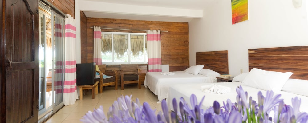 Standard Double Room, 2 Double Beds, Ocean View photo 2