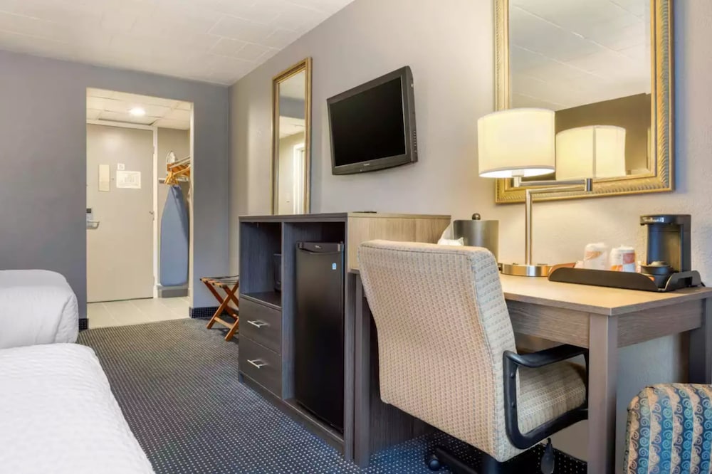 Standard Twin Room photo 2