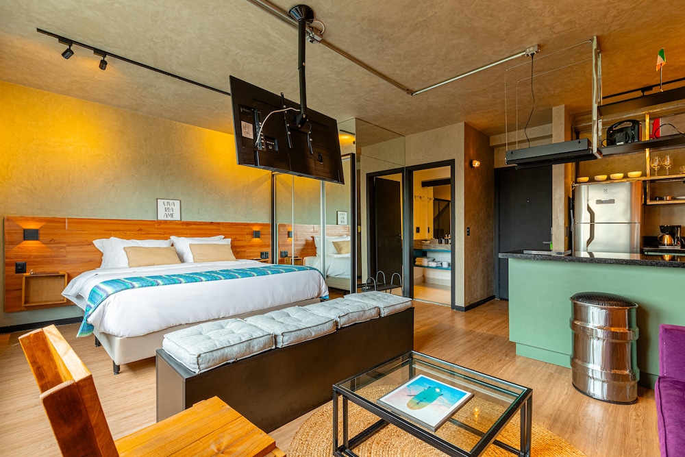 Senior Suite