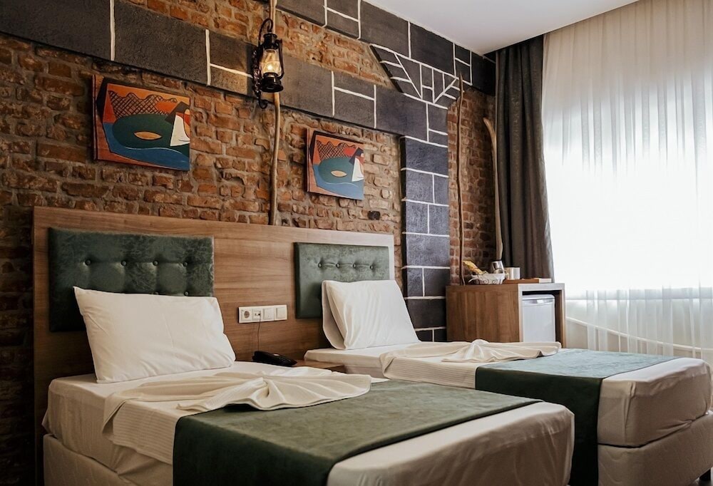 Standard Twin Room, Non Smoking, City View
