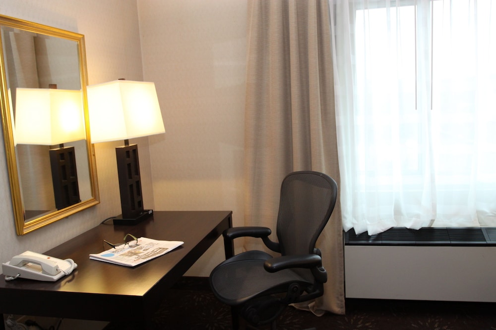 Suite, 1 King Bed (Additional Living Area) - Photo 2