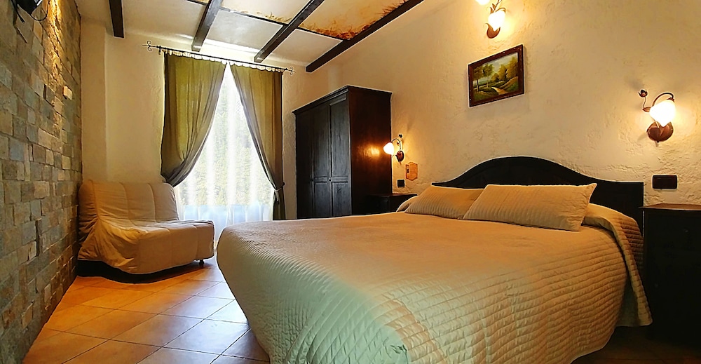 Standard Double or Twin Room photo 1
