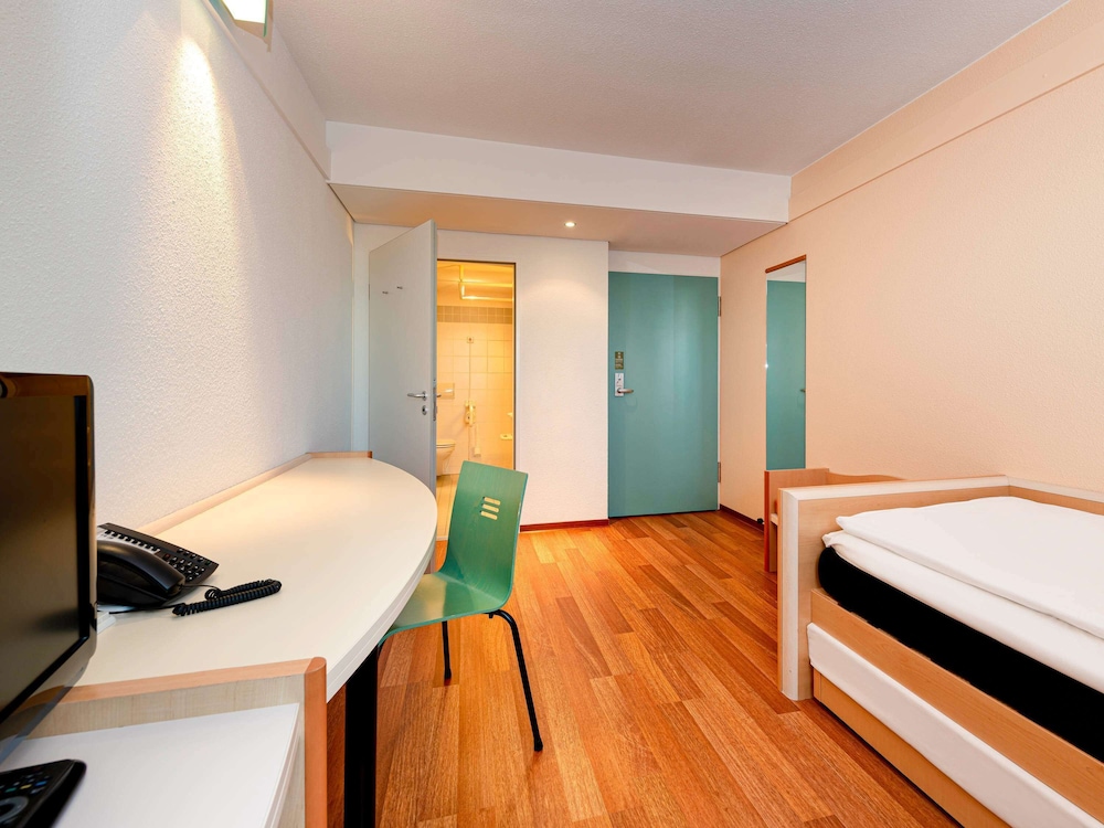 ibis Berlin City Potsdamer Platz - Photo 5