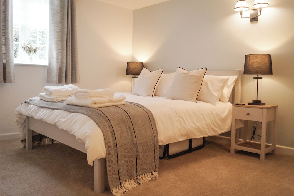 Family Room, Multiple Beds, Private Bathroom photo 1