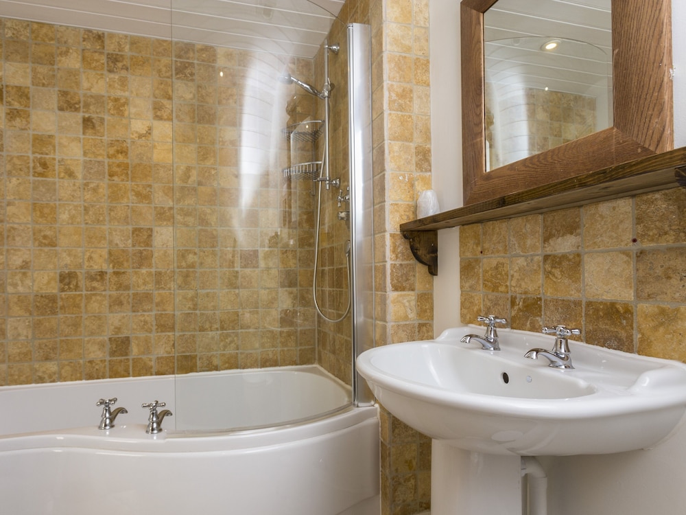 Family Double Or Twin Room, Ensuite photo 2