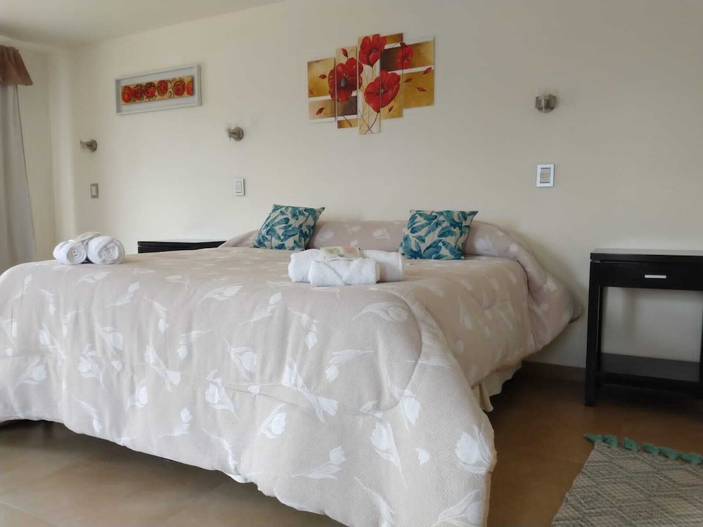 Deluxe Double Room, 3 Bedrooms photo 3