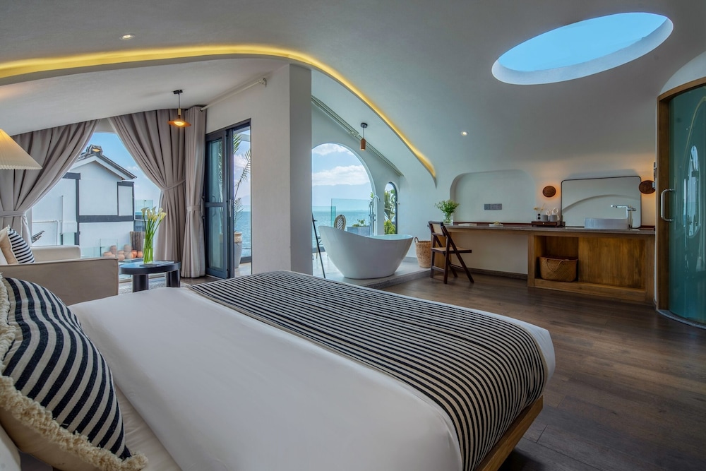 Comfort Double Room, Patio, Ocean View