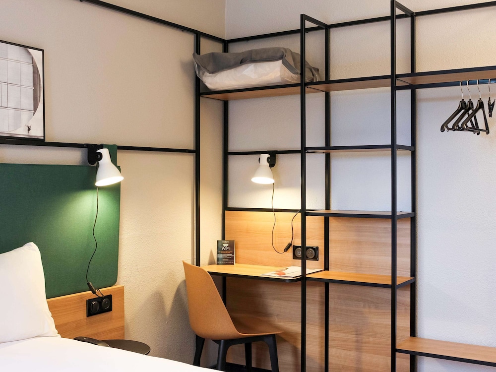 Standard Room, 1 Double Bed - Photo 6