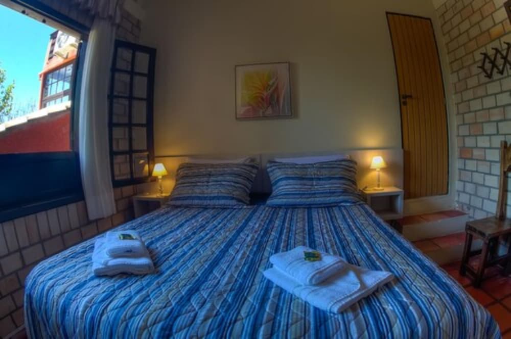 Economy Twin Room, 1 Queen Bed, Non Smoking photo 1