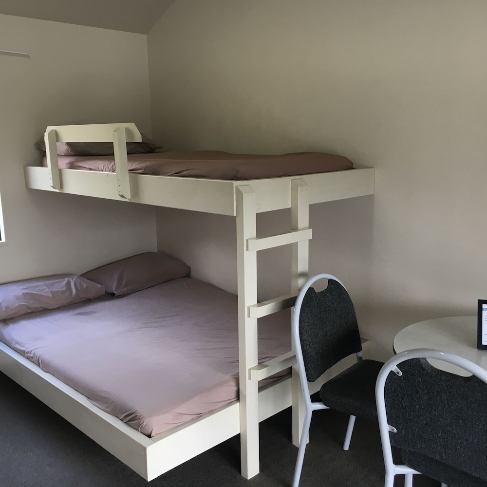 Standard Cabin - Must Provide Own Blankets and Towels photo 1