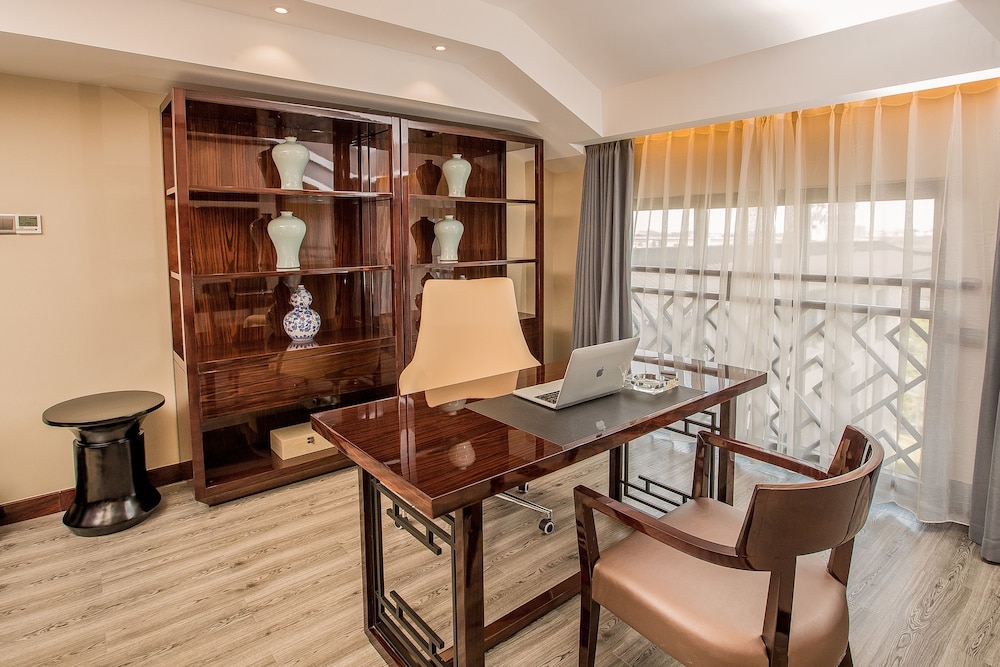 Design Suite photo 2