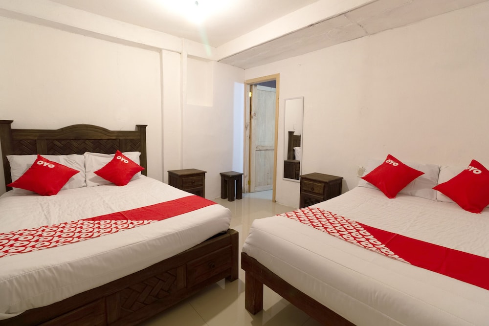 Standard Room, 2 Double Beds - Photo 1