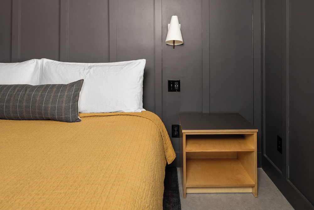 Sierra Summit Suite