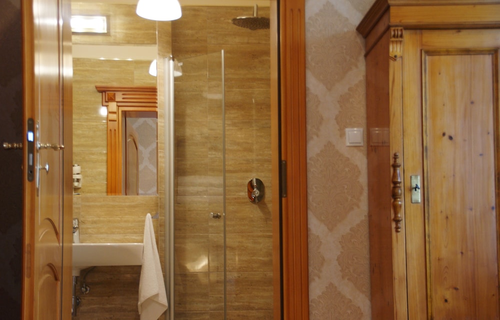 Family Apartment, Accessible, Ensuite photo 2