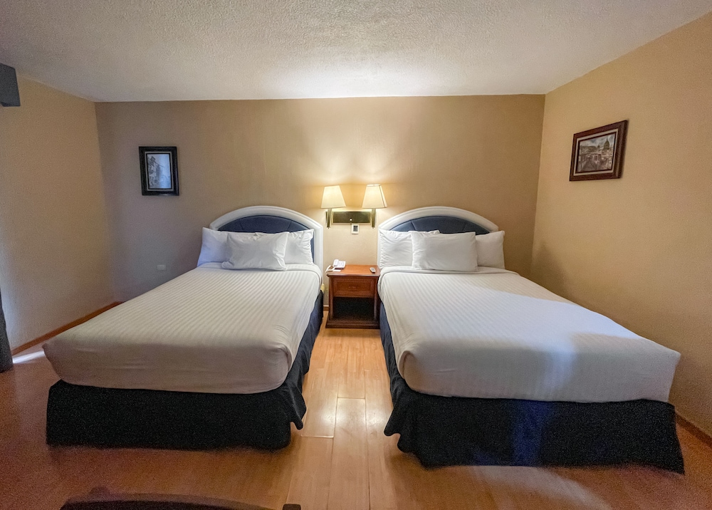 Classic Double Room, 2 Double Beds photo 1