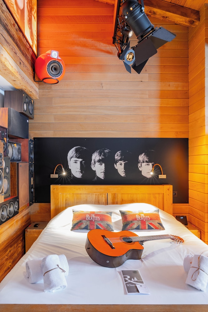 Double Room (La Music)