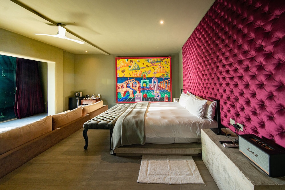 Suite, Beachfront (Master) photo 3