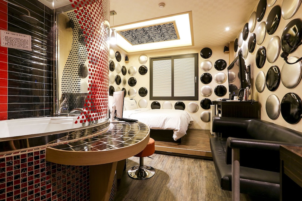 Standard Room photo 3