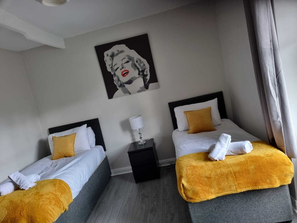 Studio Apartment (2) photo 2