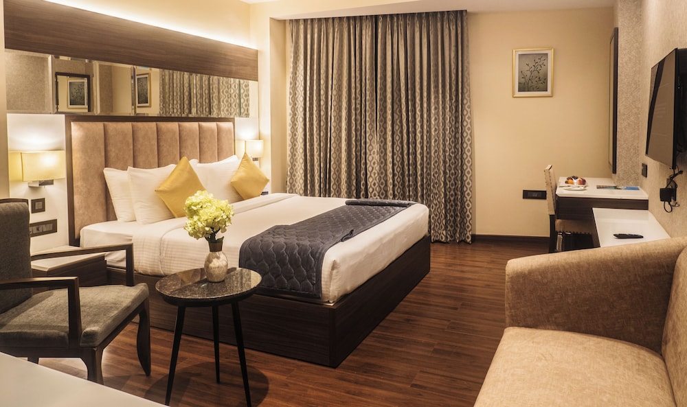 Executive Room, Balcony, City View