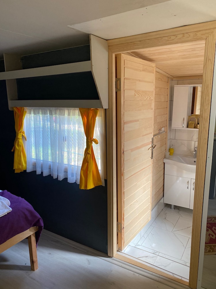 Comfort Room photo 3