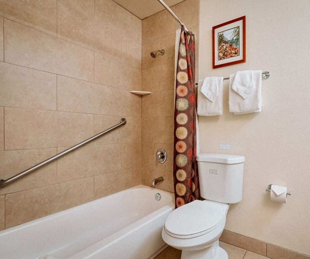 Condo, 2 Bedrooms, Kitchen - Photo 11