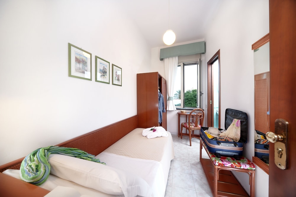 Classic Single Room photo 1