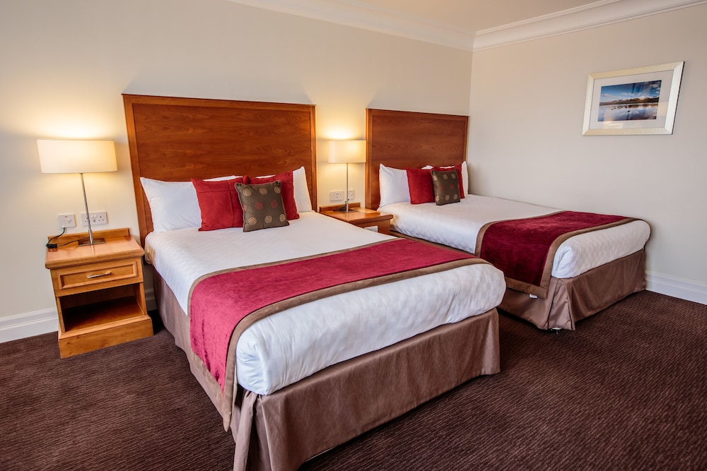 Standard Quadruple Room, 2 Double Beds - Photo 2