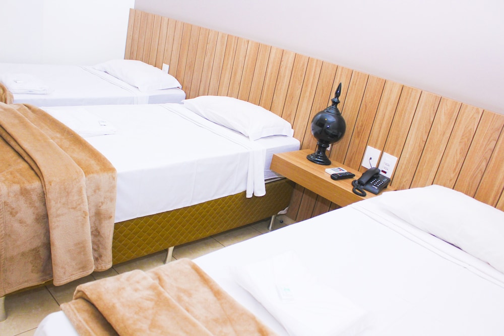 Deluxe Triple Room photo 3