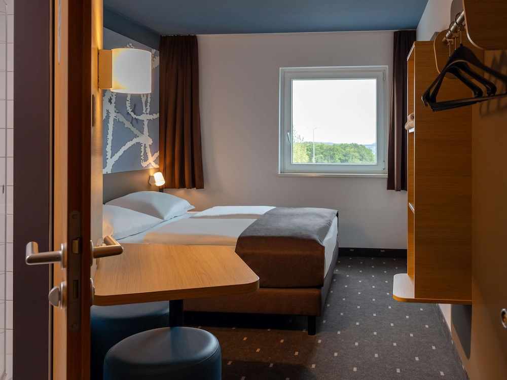 Double Room - Photo 4