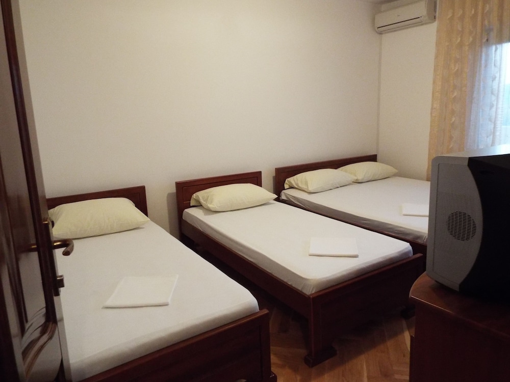 Studio, 1 Bedroom