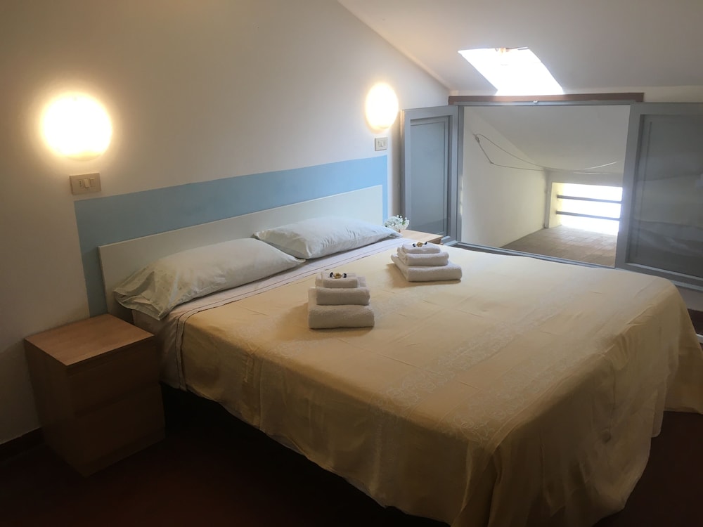 Economy Double Or Twin Room - Photo 1