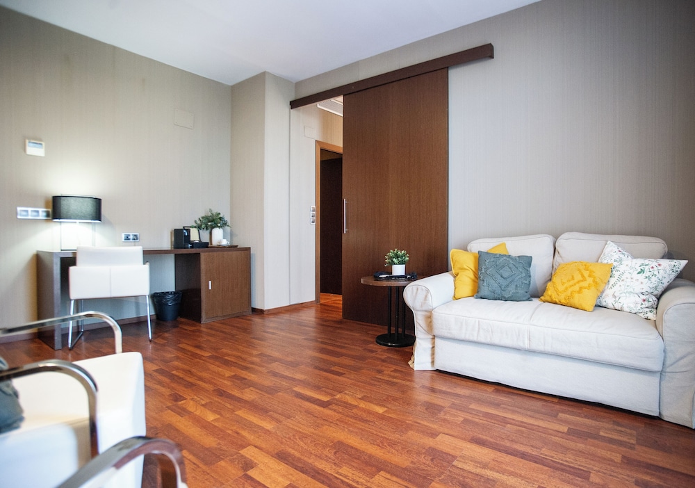 Junior Suite (individual)