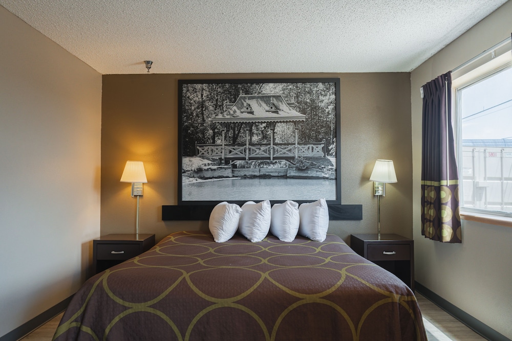 Studio Suite, 1 King Bed, Non Smoking - Photo 1