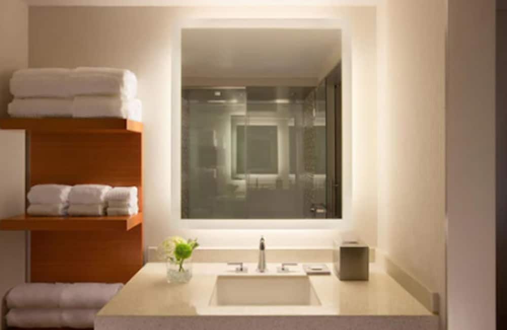 Room, 2 Queen Beds, Terrace photo 2