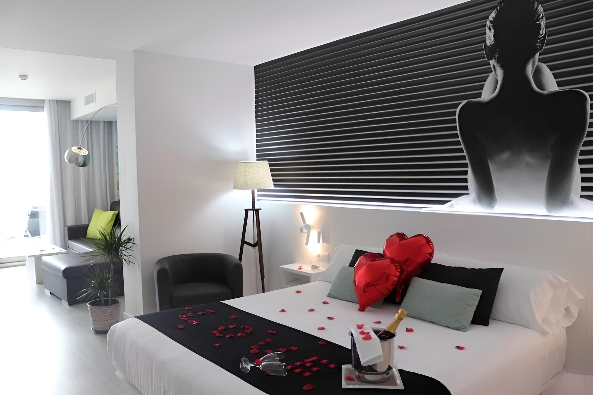 Romantic Suite, Terrace, Sea View photo 3